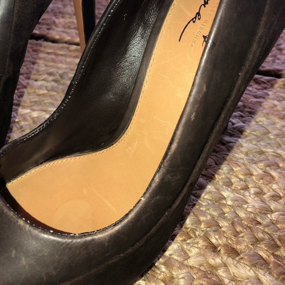 Badgley Mischka Suede/Leather Platform Heels Sz 10 - Picture 6 of 8
